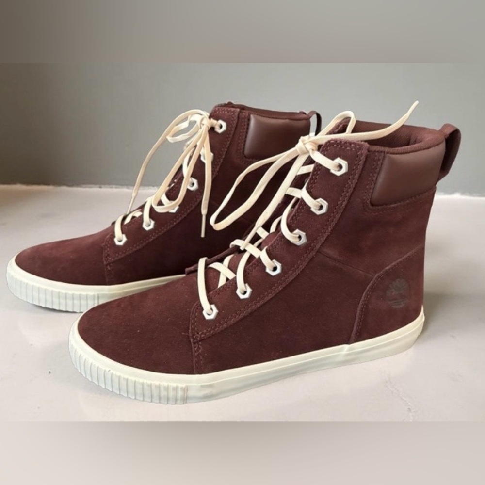 Timberland Women's Burgundy Skyla Bay Boots. W Sz 9.